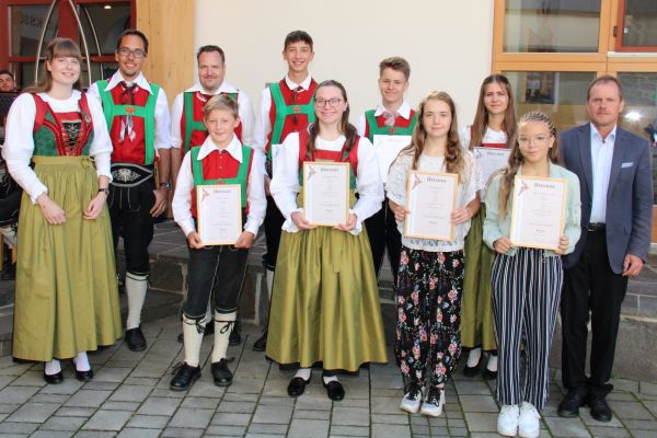 Bundesmusikkapelle ehrte tüchtige Musikanten