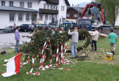 Schützenkompanie Strassen Maibaumaufstellen