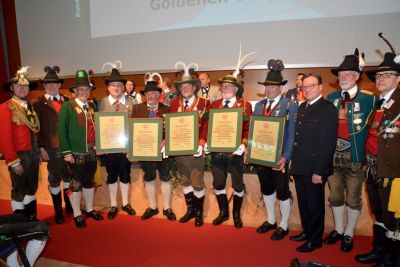 Goldene Verdienstmedaille für Hans Bergmann